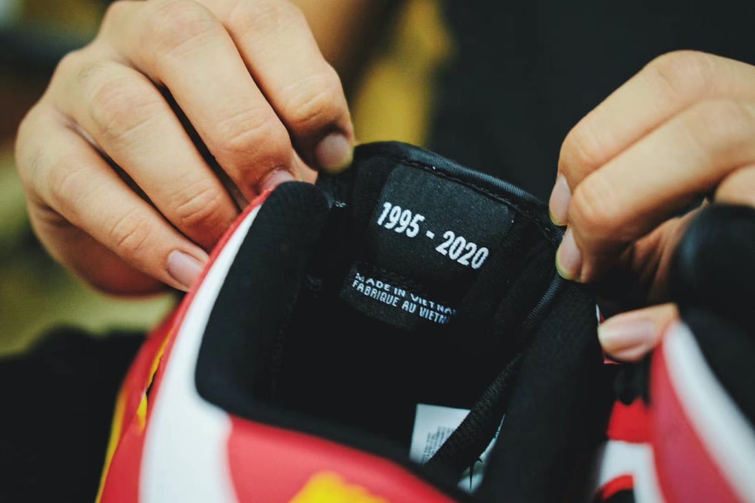 Nike SB Dunk Low Vietnam 25th Anniversary 309242-307 Release Date