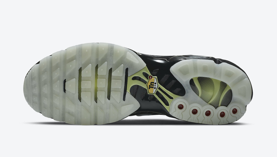 Nike Air Max Plus Spider Web Halloween DD4004-001 Release Date Info