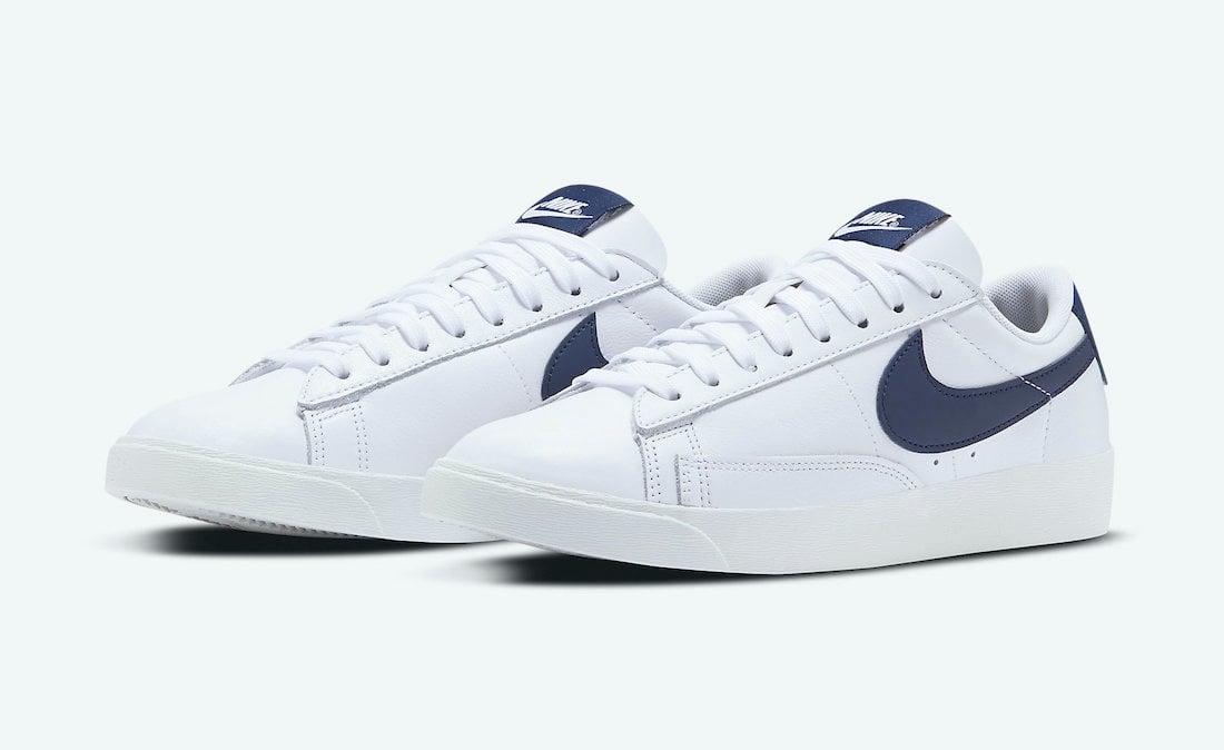 Nike Blazer Low WMNS in White and Midnight Navy