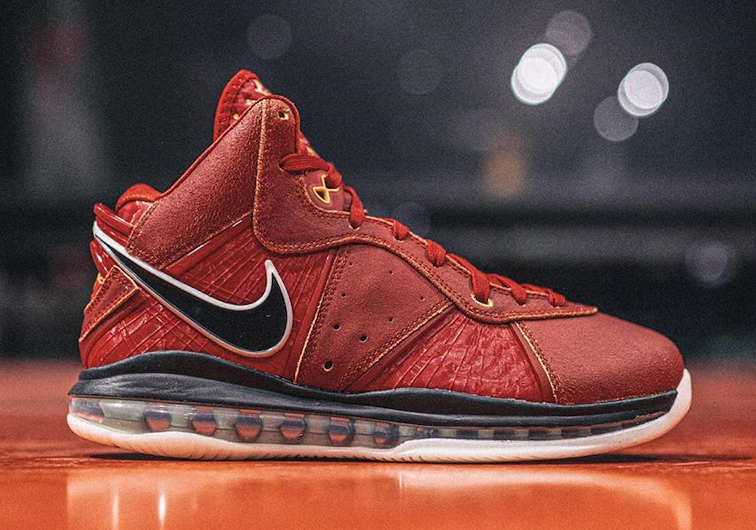 First Look: Nike LeBron 8 + 18 ‘Beijing Pack’
