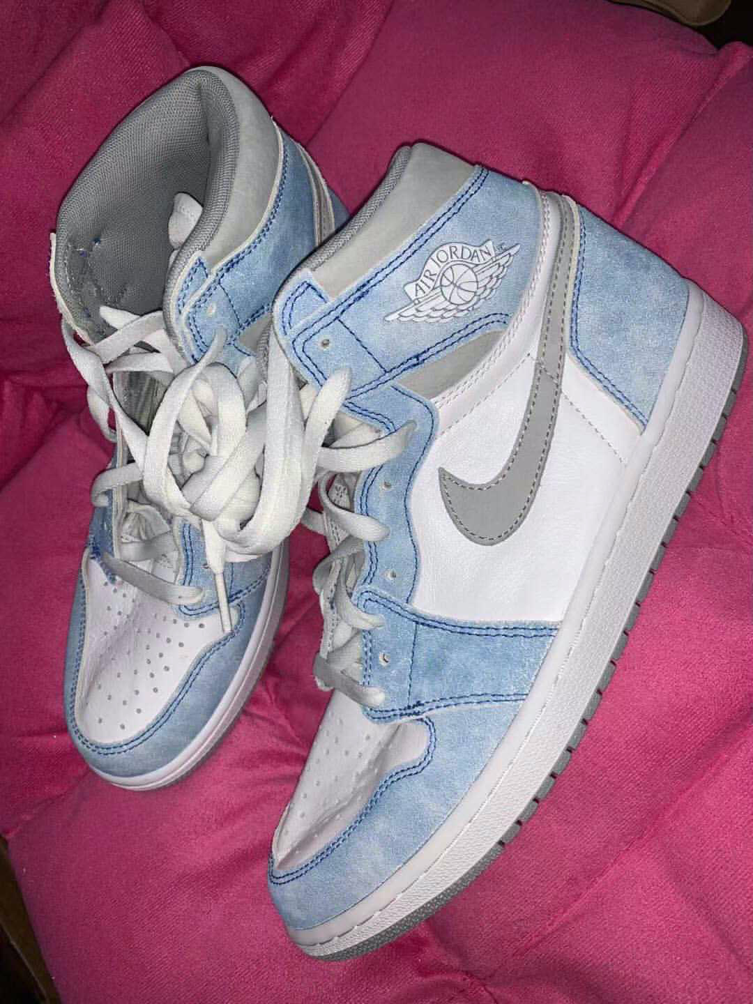 Air Jordan 1 Hyper Royal 5550 402 21 Release Date Info Sneakerfiles Air Jordan 1 Hyper Royal 5550 402 21 Release Date Info Sneakerfiles