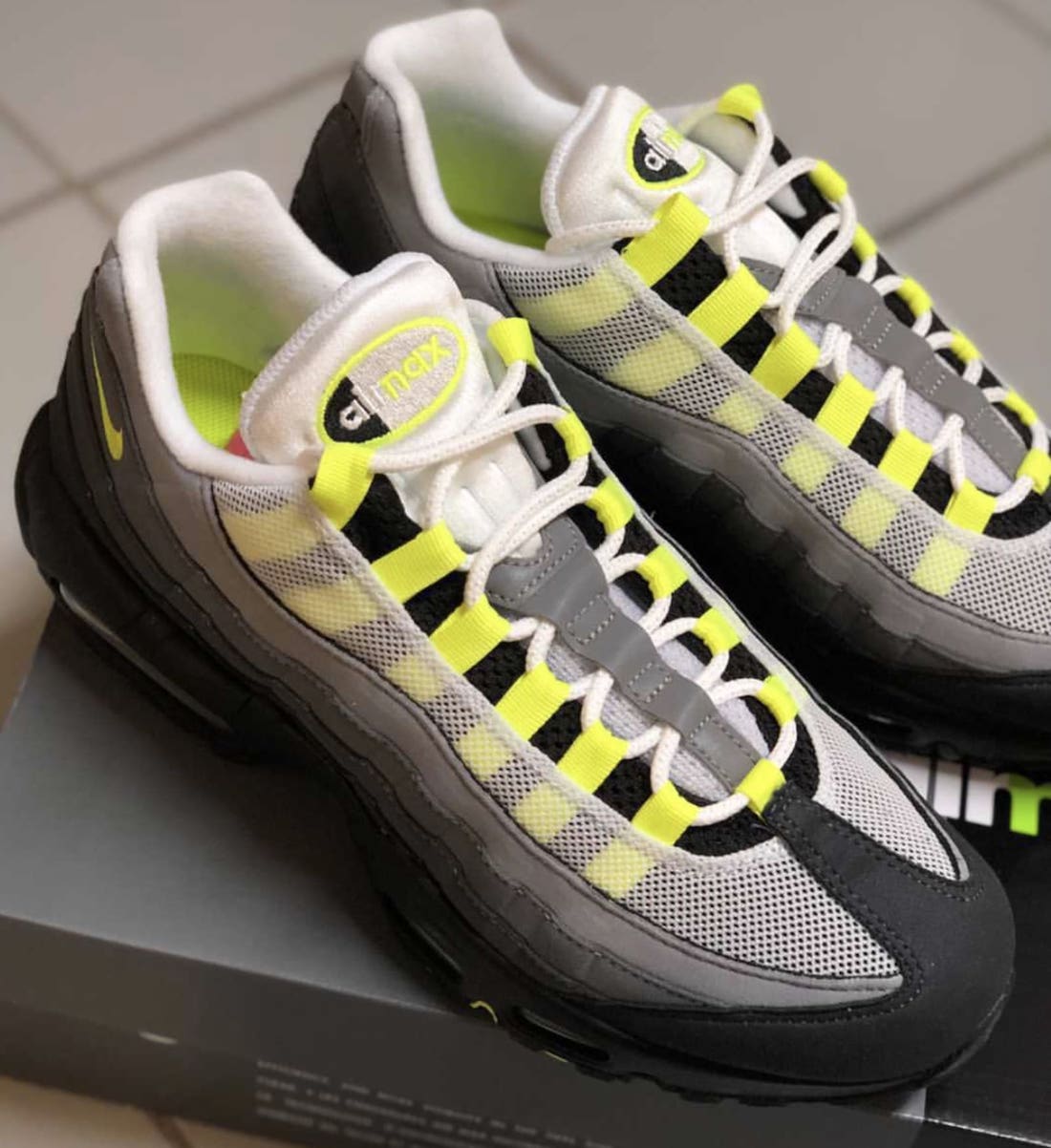 Nike Air Max 95 Neon CT1689-001 Release Info