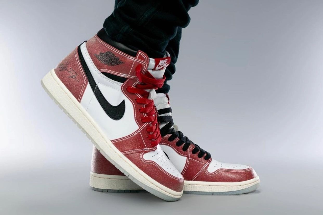 Trophy Room Air Jordan 1 Chicago DA2728-100 On-Feet