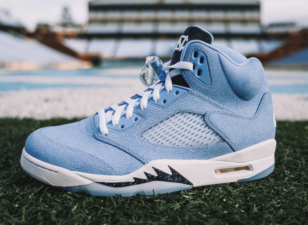 nike air jordan carolina blue