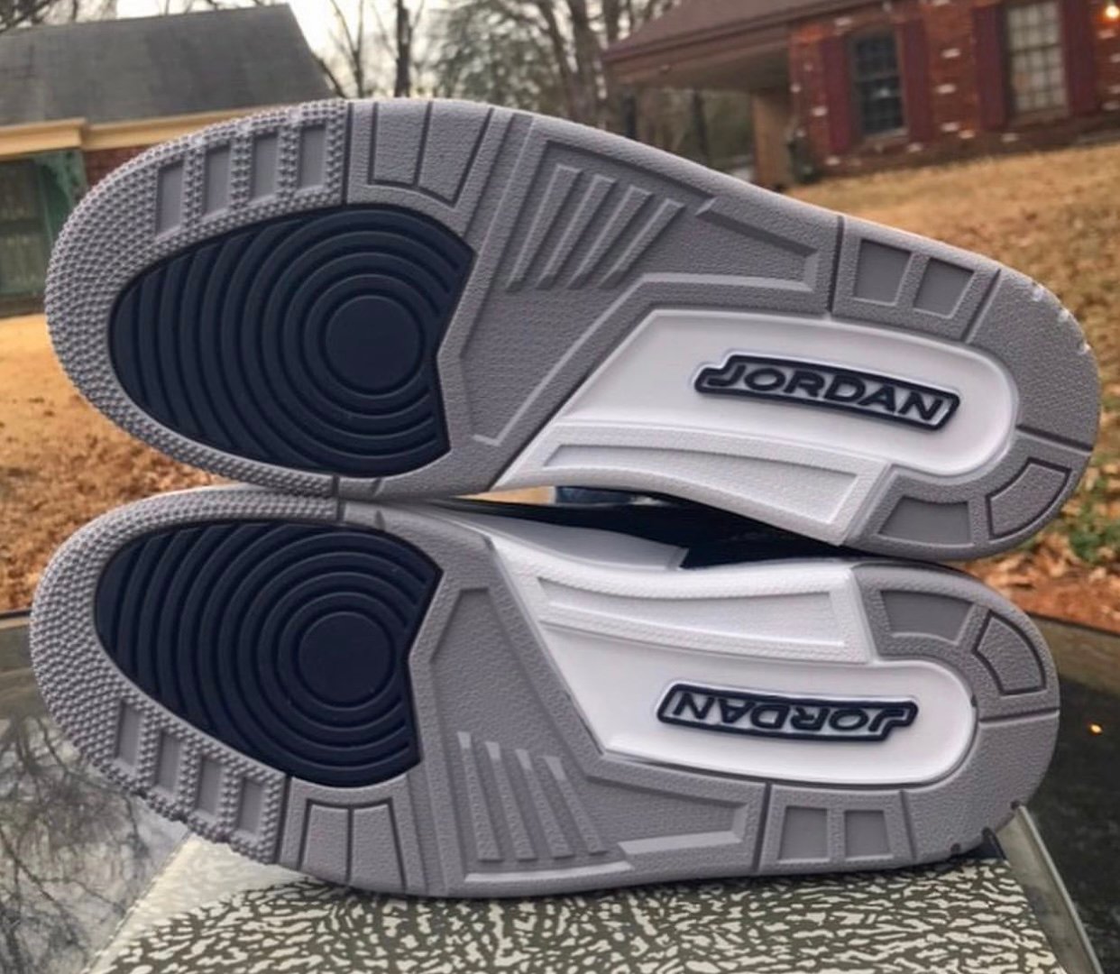 Midnight Navy Air Jordan 3 CT8532-401 Release Info