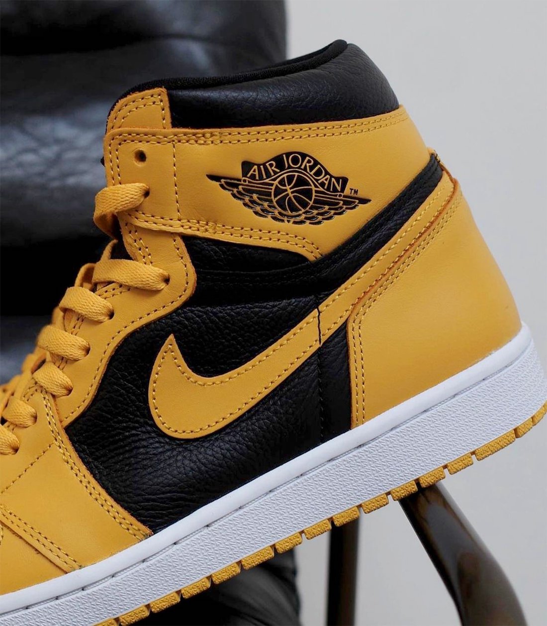 Air Jordan 1 High OG Pollen 555088-701 Release Info