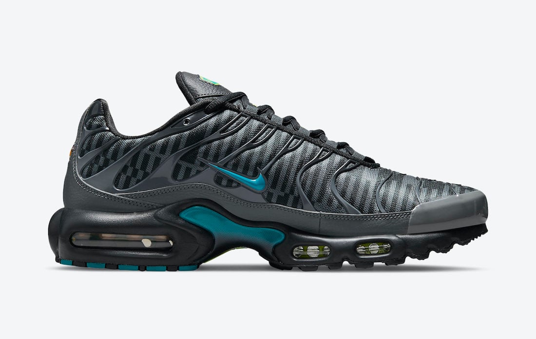 Nike Air Max Plus Jagged Swoosh DJ6896-070 Release Date Info