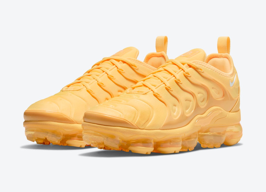 Nike Air VaporMax Plus in Pastel Yellow