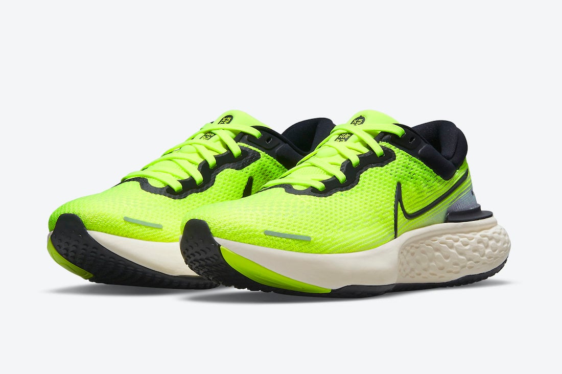 Nike Debuts the ZoomX Invincible Run Flyknit in ‘Barely Volt’