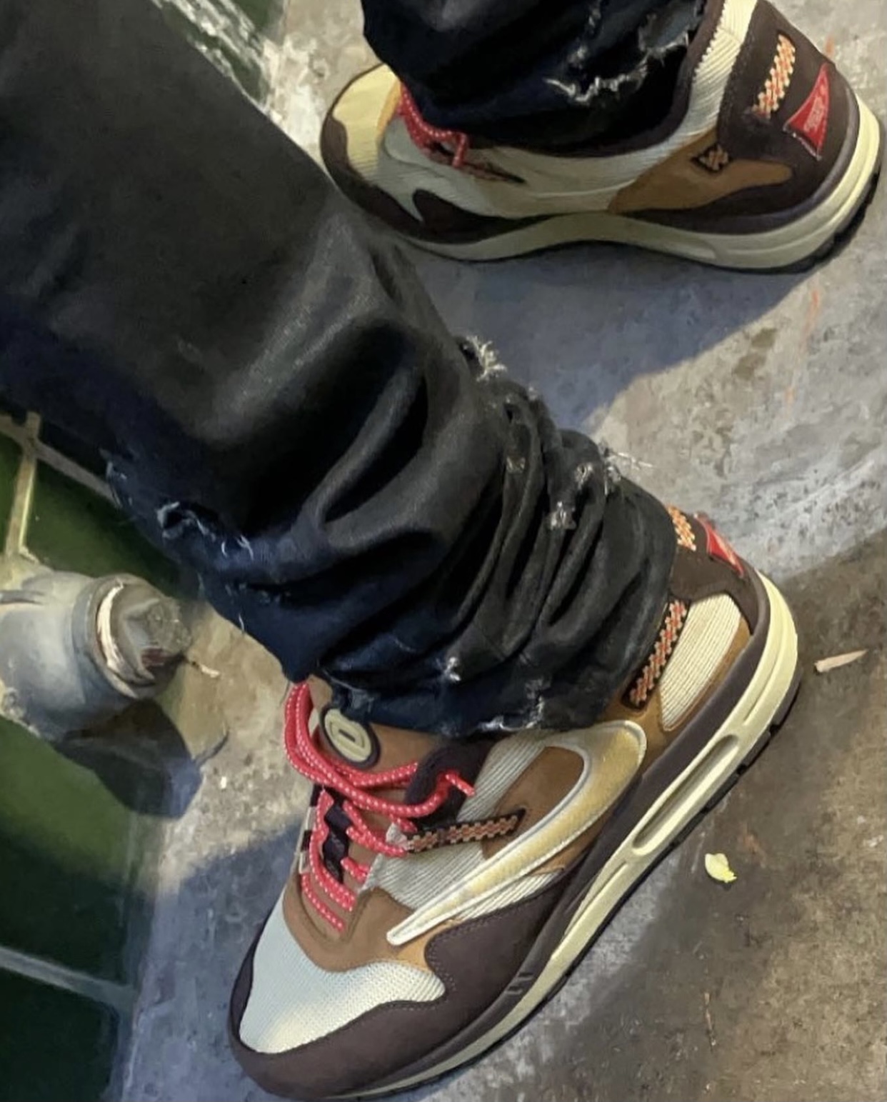 Travis Scott Nike Air Max 1 Baroque Brown Release Date