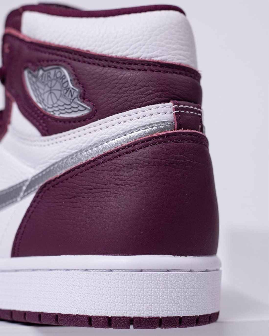 Air Jordan 1 Bordeaux 555088-611 Release Info