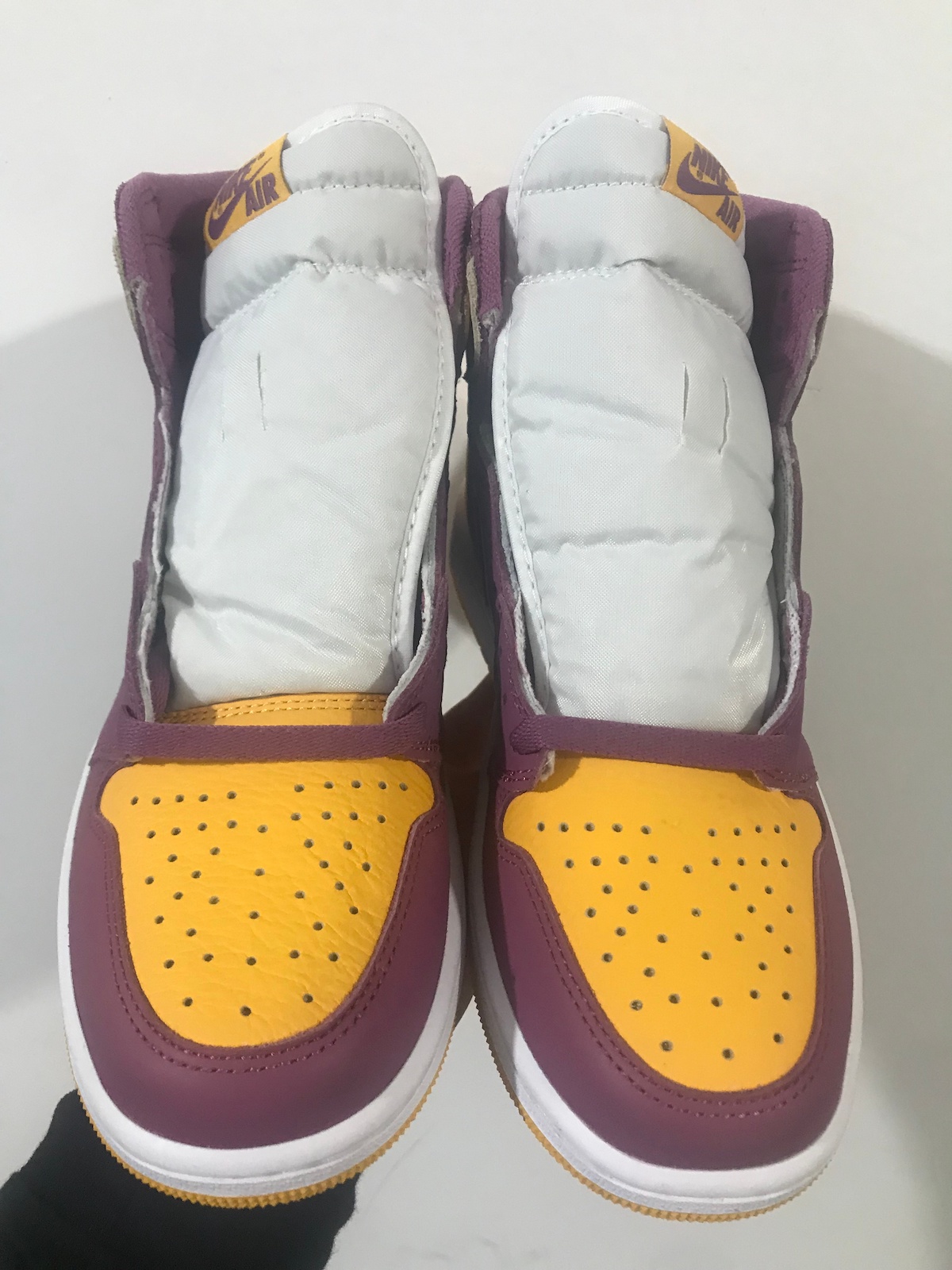 Air Jordan 1 High Brotherhood 555088-706 Release Date
