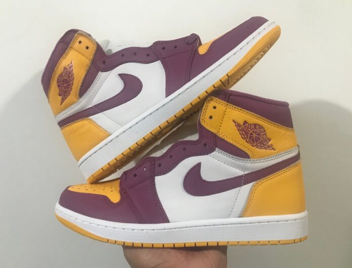 Red Black and White Jordan 1 Grade School - Wertheim Doistop