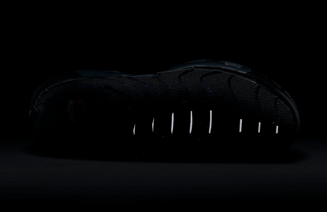 Nike Air Max Plus Triple Black DB0682-001 Release Date Info | SneakerFiles