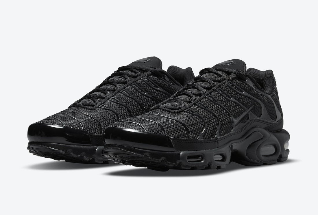 Nike tuned triple black store