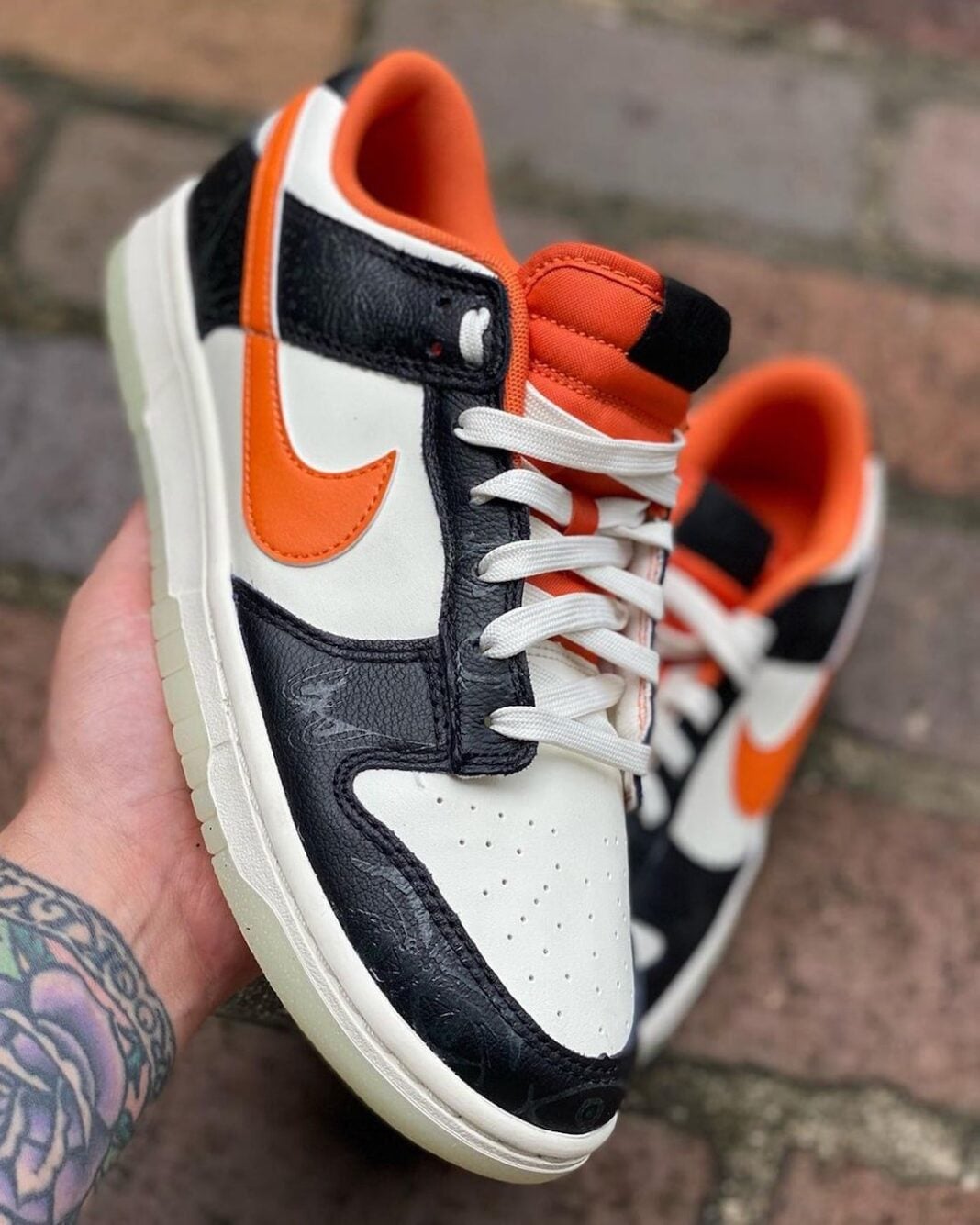 halloween dunk glow