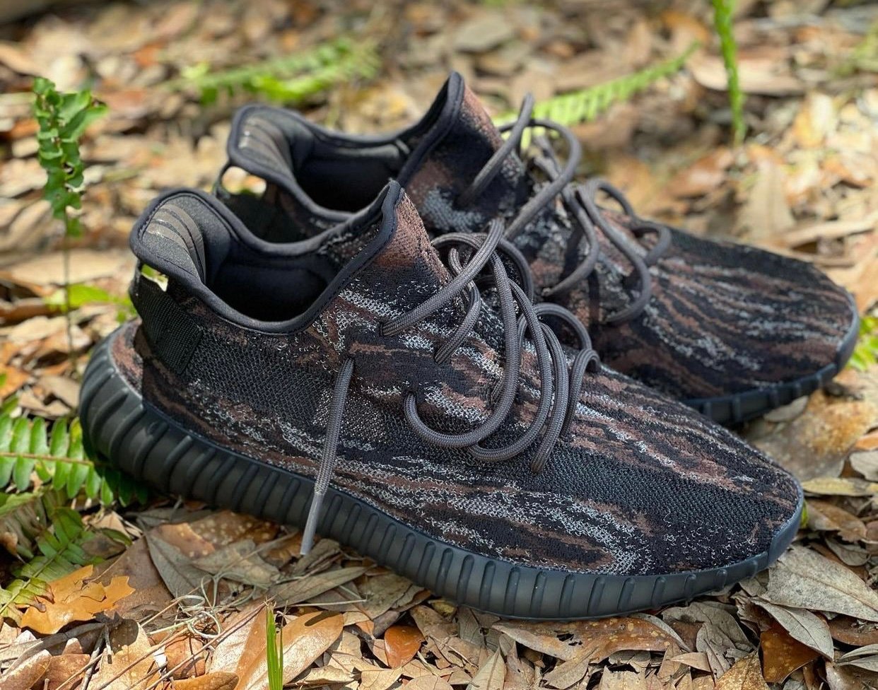 adidas yeezy boost hybrid