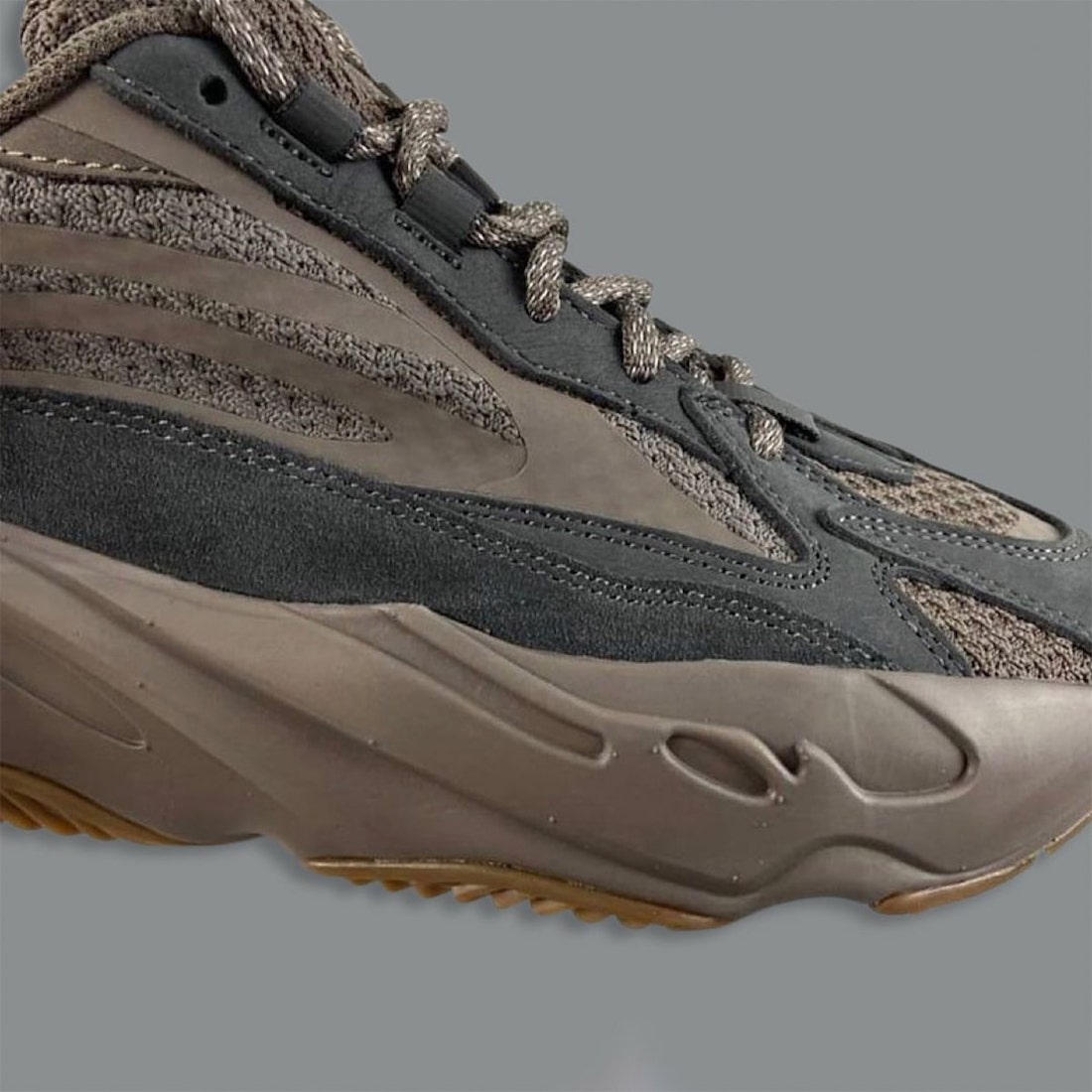 adidas Yeezy Boost 700 V2 Mauve Release Info