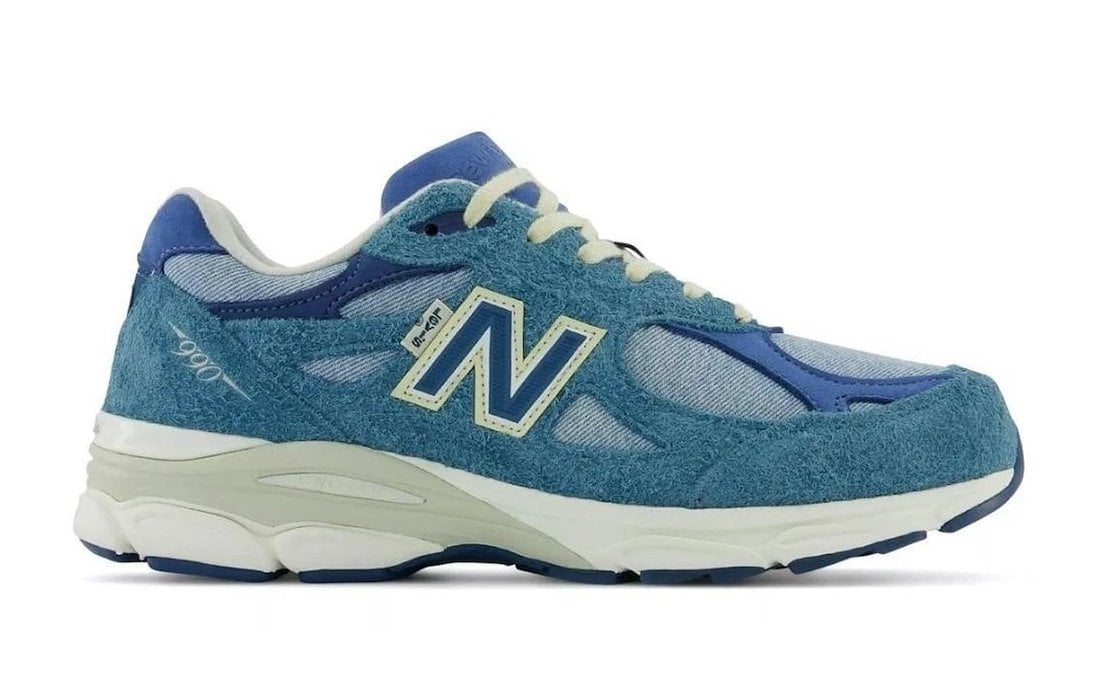 First Look at the Levi’s x New Balance 990v3
