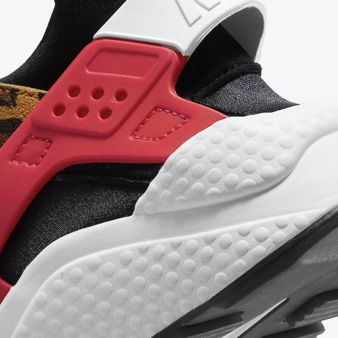 Nike Air Huarache SNKRS Day DM9092-700 Release Date Info