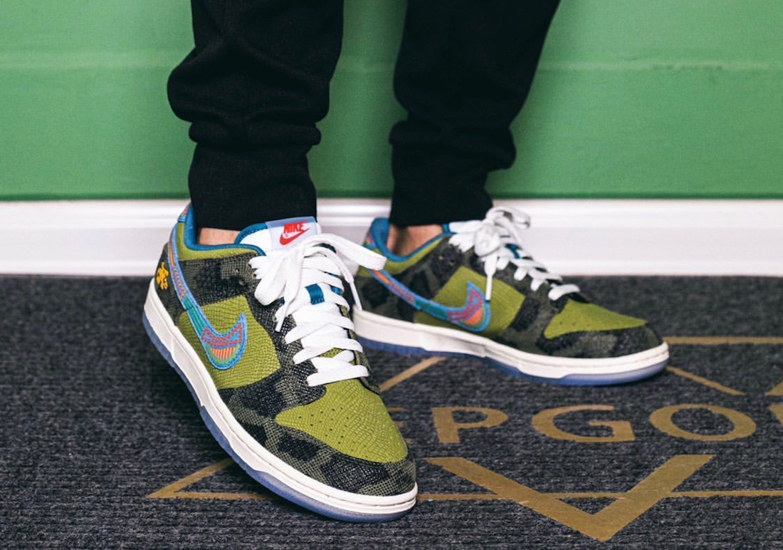 Nike Dunk Low Siempre Familia Day of the Dead DO2160-335 On-Feet
