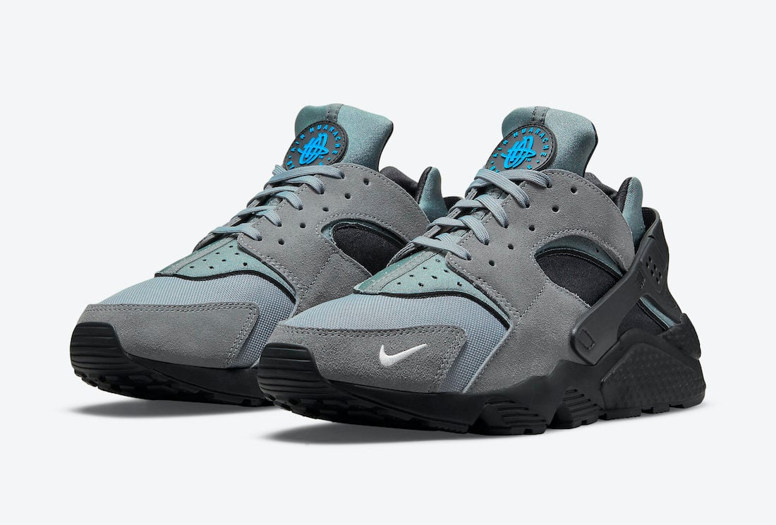 nike air huarache black blue