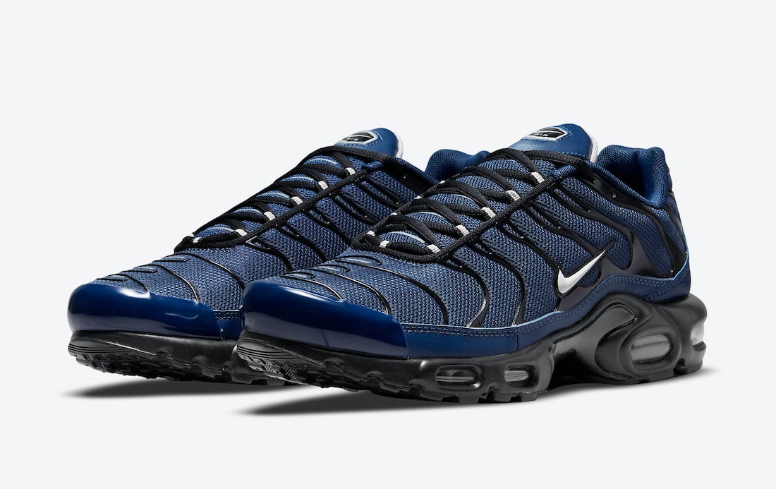 Nike Air Max Plus Releasing in Navy and Black