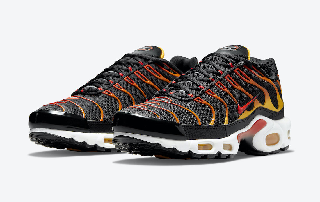 Nike Air Max Plus ‘Reverse Sunset’ Official Images