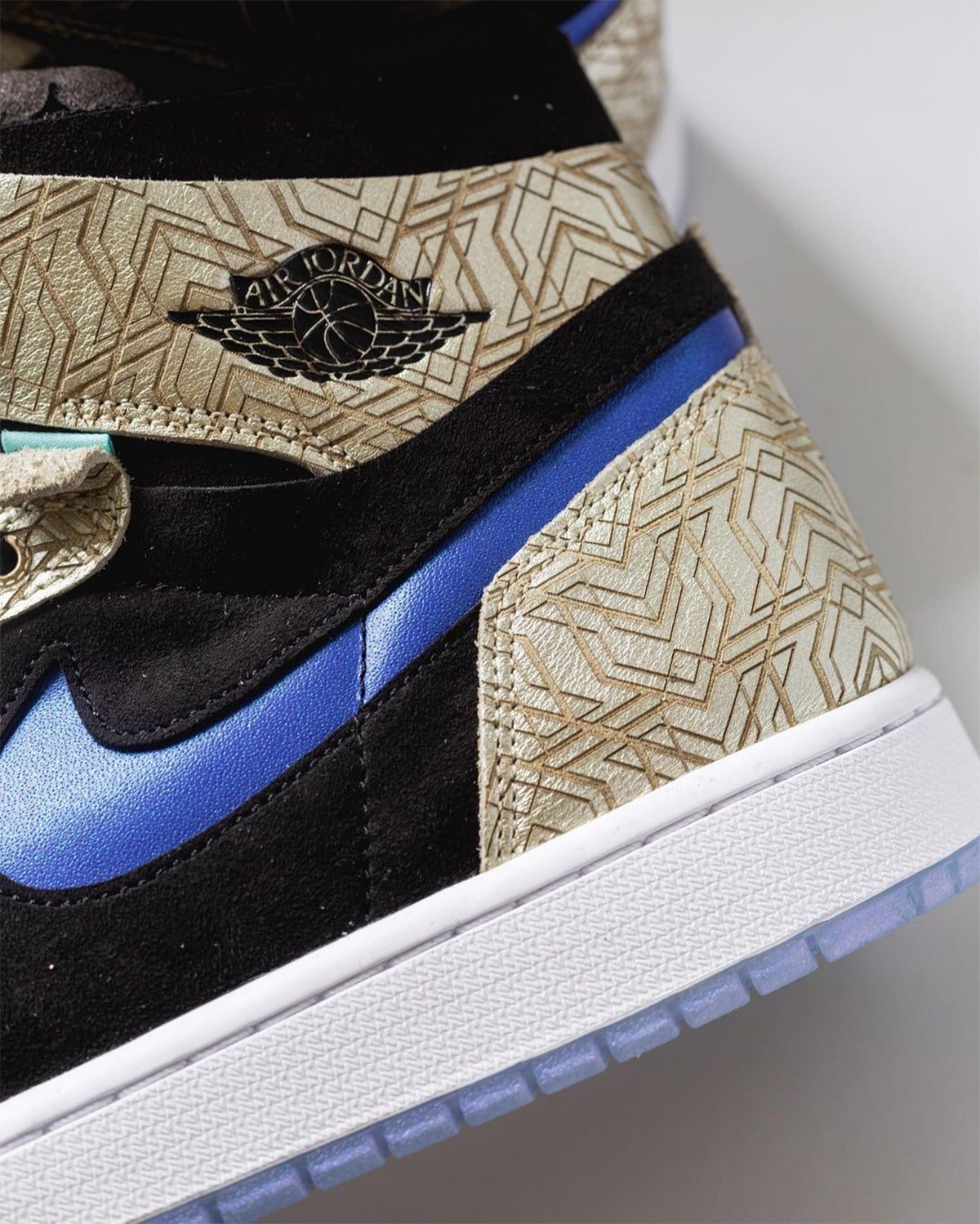 Air Jordan 1 Zoom CMFT Gold Laser DQ0659-700 Release Date Info