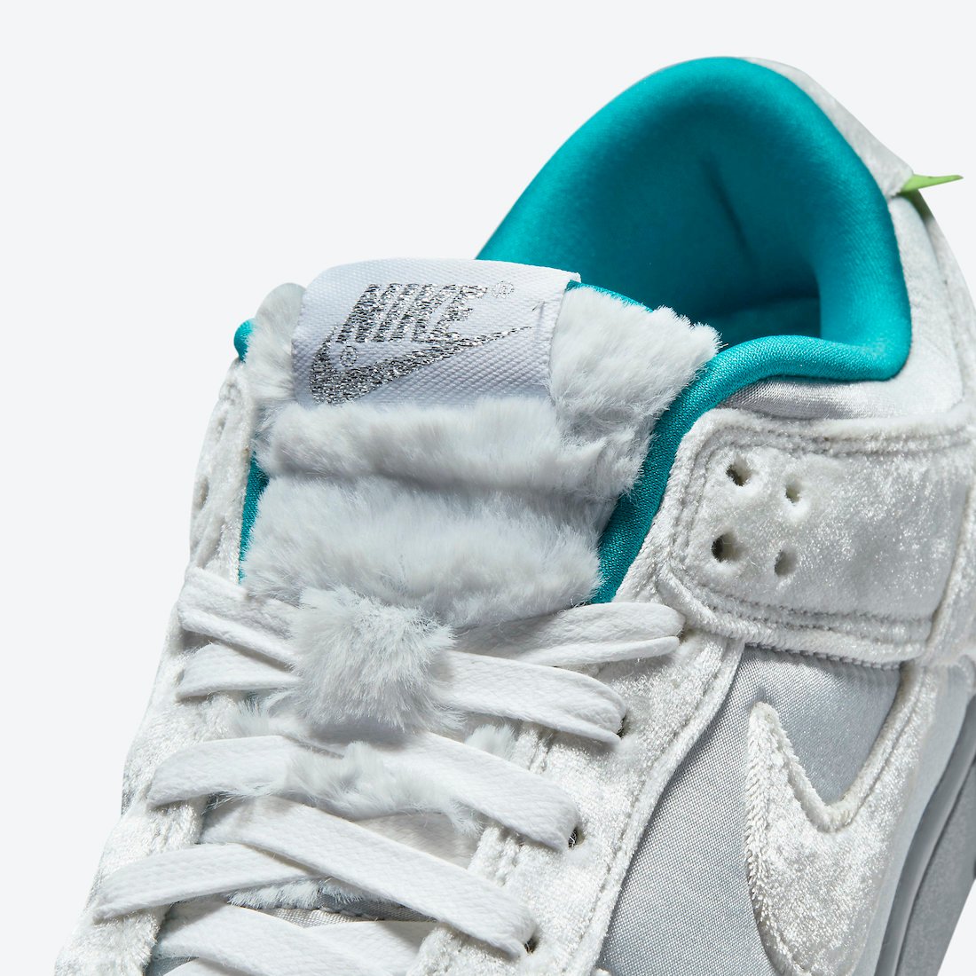 Nike Dunk Low Ice Christmas DO2326-001 Release Date Info