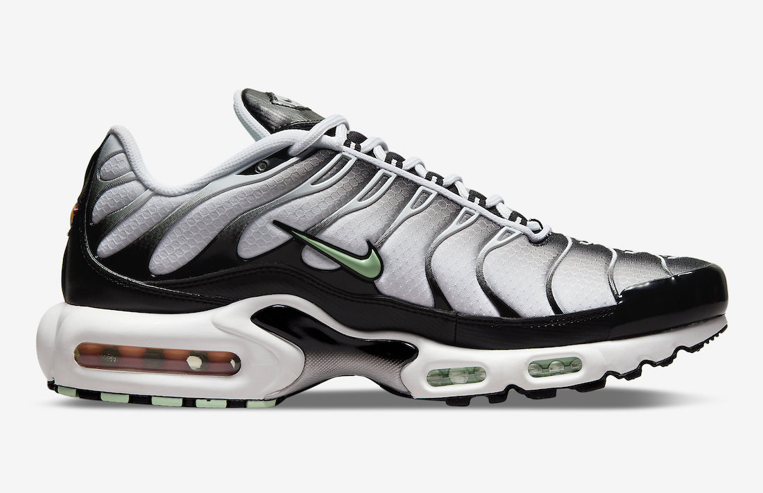 Nike Air Max Plus White Black Green DH4776-100 Release Date Info