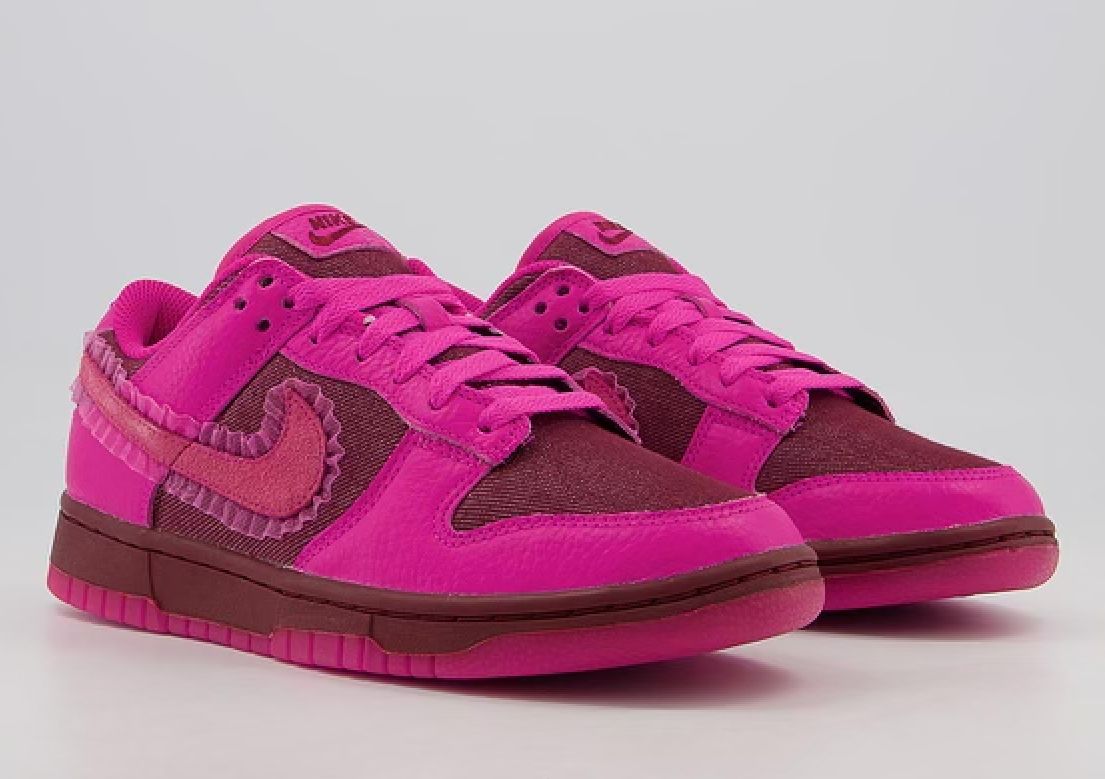 A Closer Look at the Nike Dunk Low ‘Valentine’s Day’