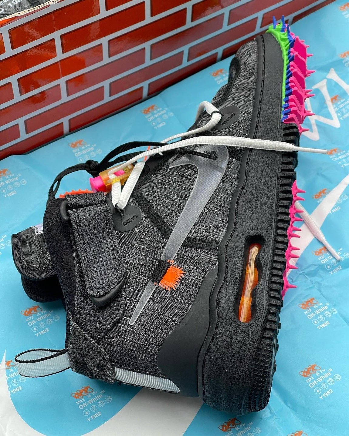 Off-White x Nike Air Force 1 Mid Black DO6290-001 Release Date