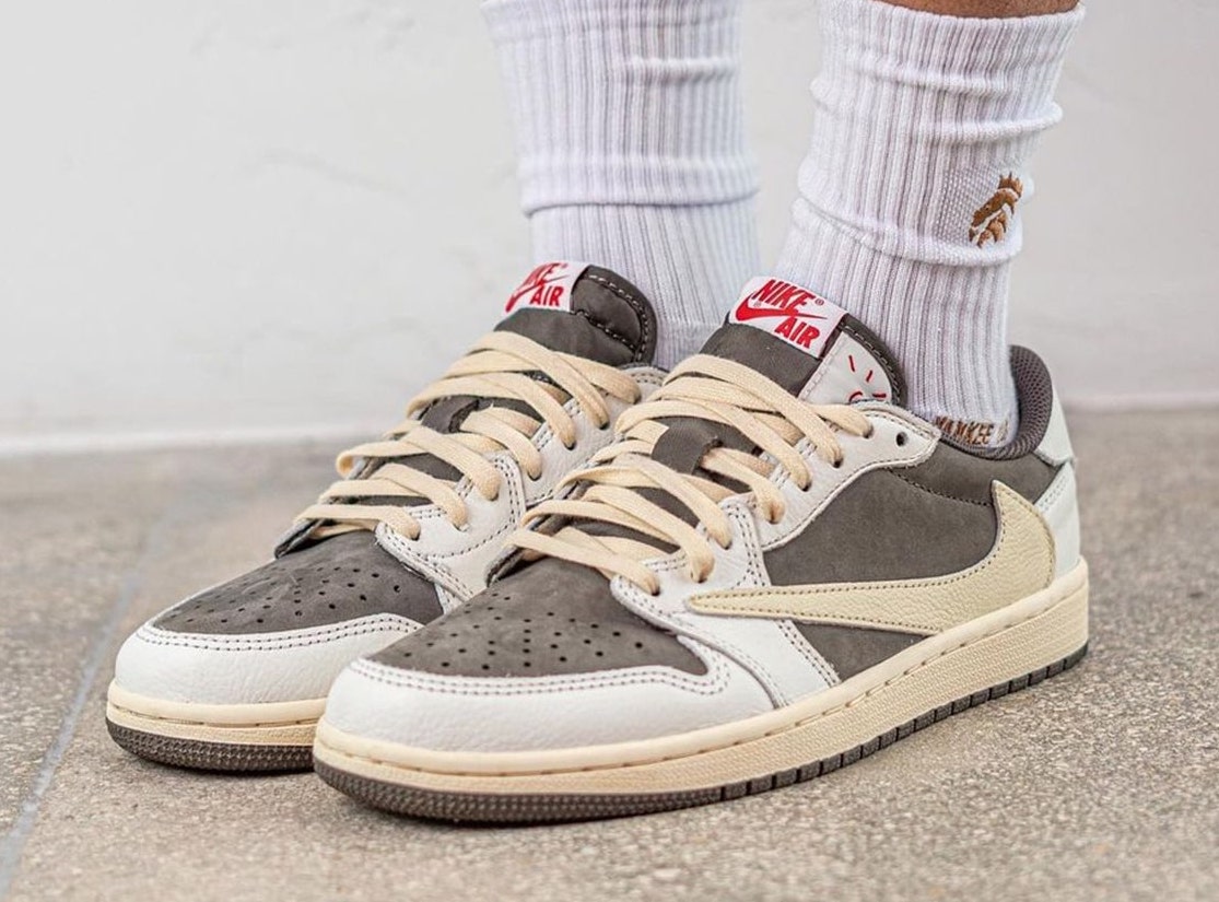 travis scott retro ones