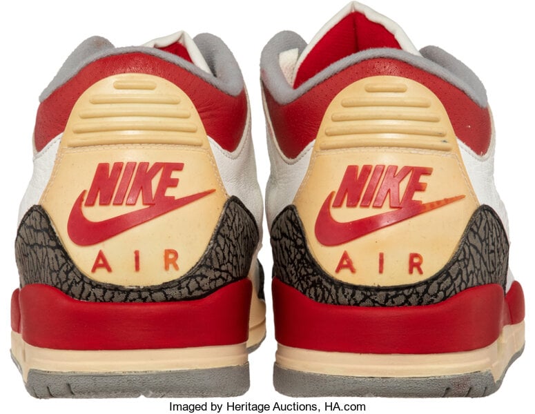 2022 Air Jordan 3 Fire Red