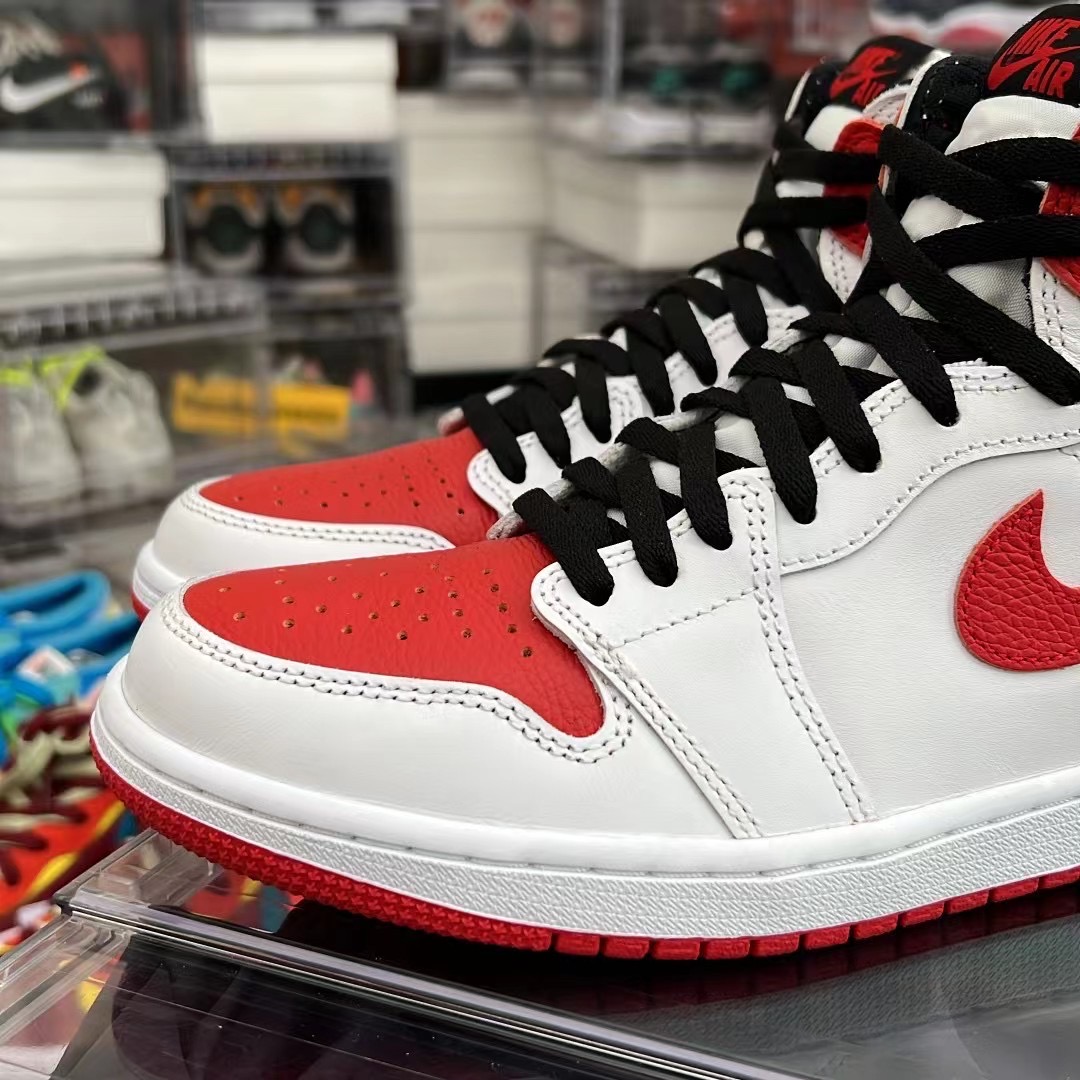 Air Jordan 1 Heritage White University Red 555088-161 Release Info