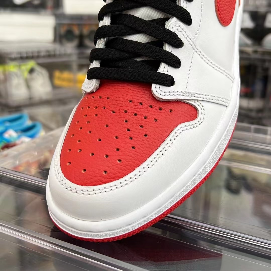 Air Jordan 1 Heritage White University Red 555088-161 Release Info