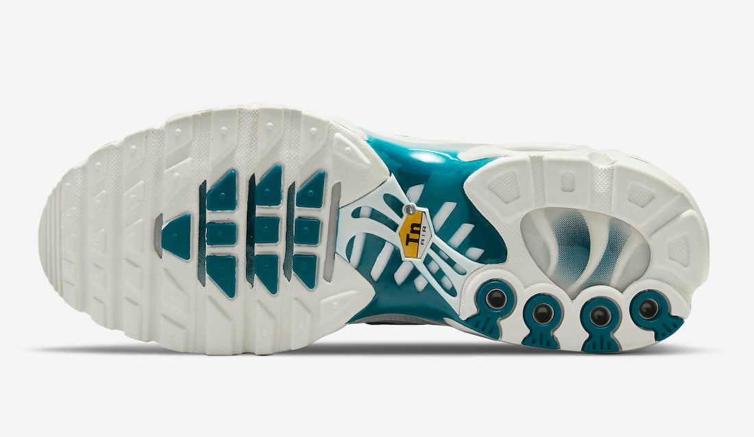 Nike Air Max Plus White Metallic Blue DR7853-100 Release Date Info