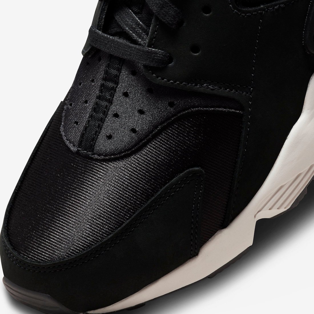 Nike Air Huarache Off Noir DQ8572-001 Release Date Info