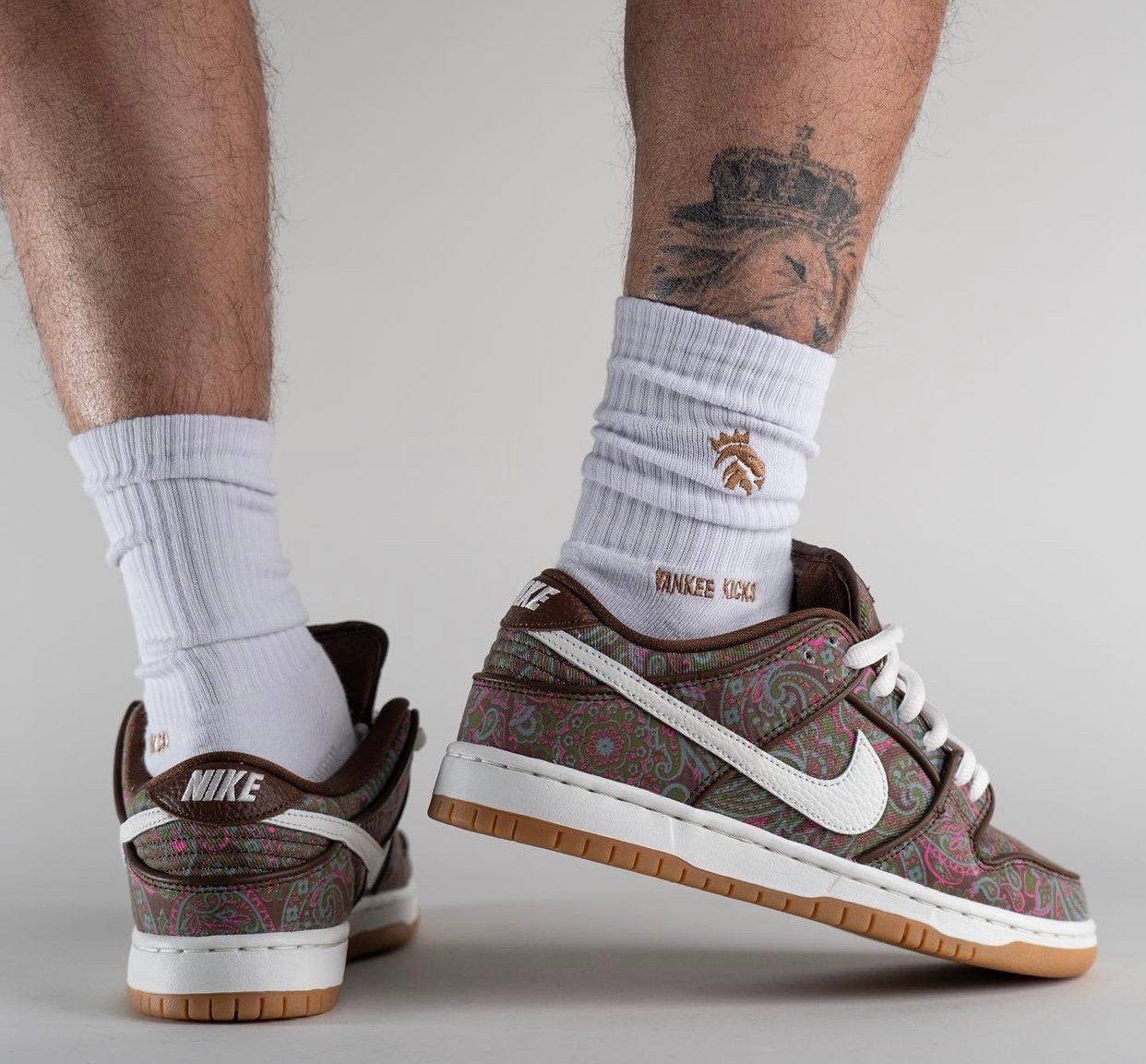 Nike SB Dunk Low Paisley DH7534-200 On-Feet