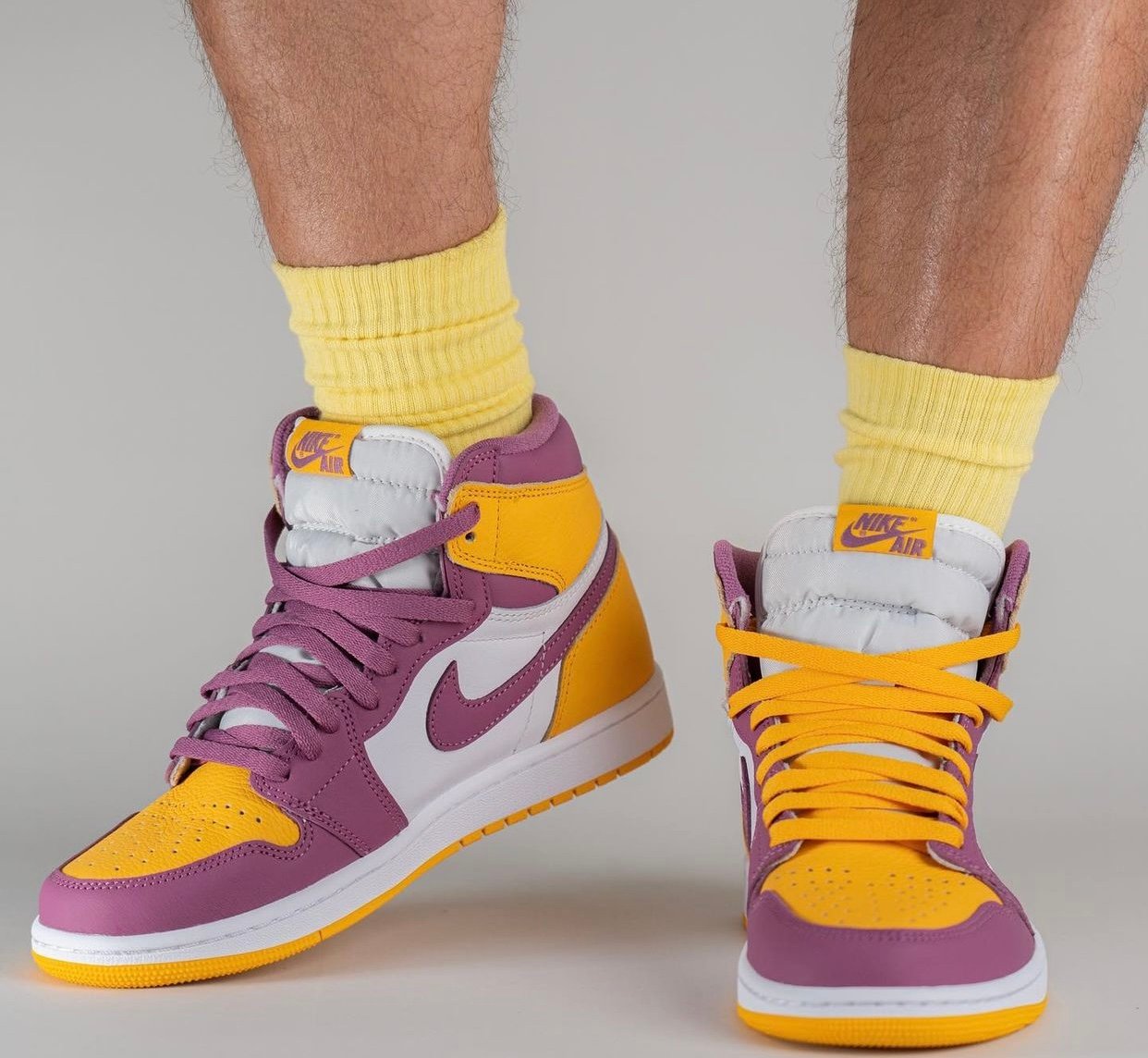 Air Jordan 1 Brotherhood 555088-706 Release On-Feet