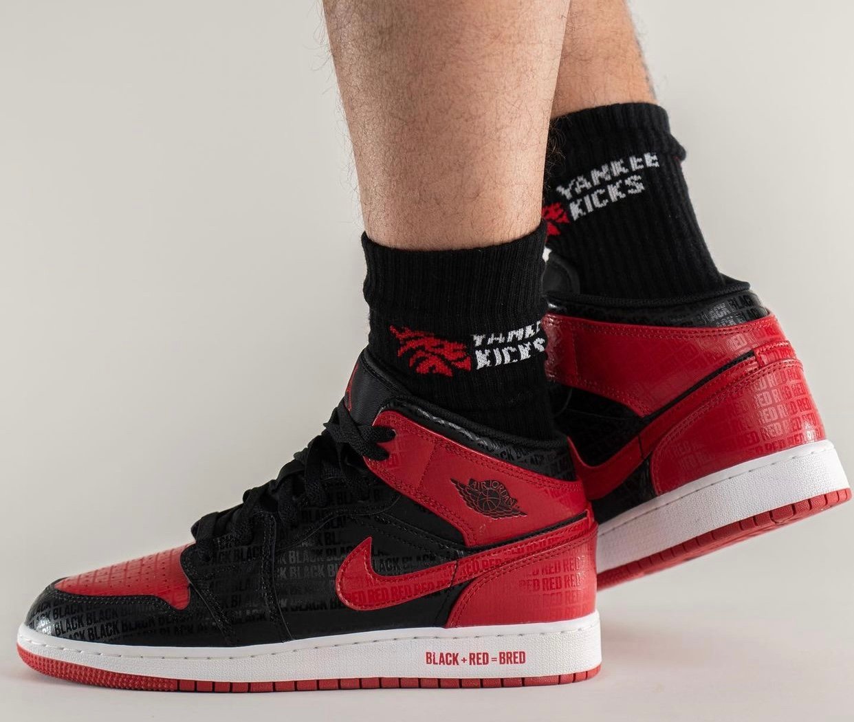 Air Jordan 1 Mid Bred 2022 DM9650-001 On-Feet