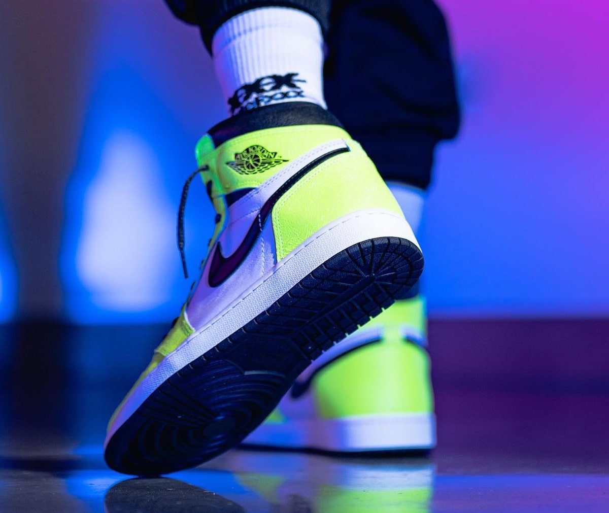 Air Jordan 1 Volt 555088-702 On-Feet