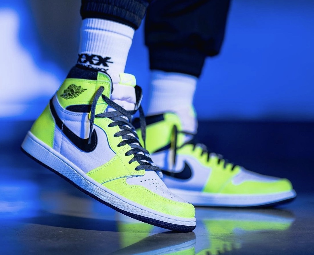 Air Jordan 1 Volt 555088-702 On-Feet