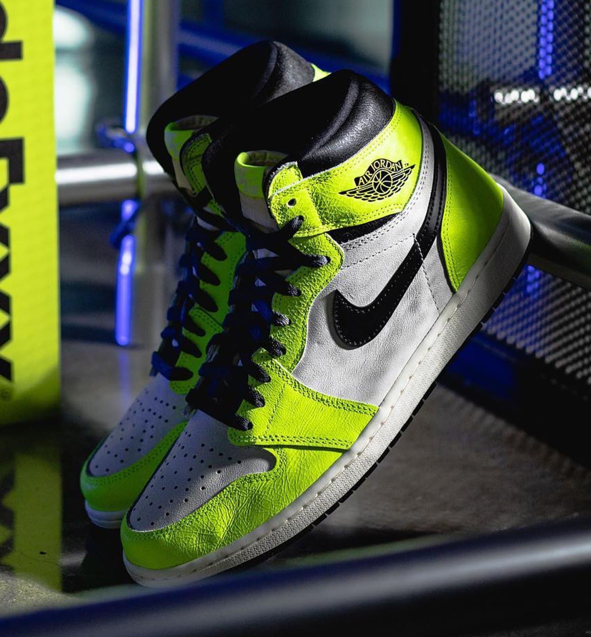 Air Jordan 1 Volt 555088-702 Release Details