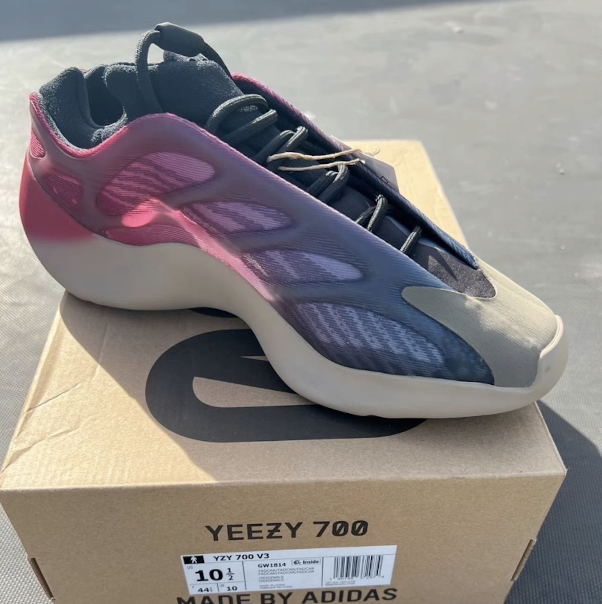 adidas Yeezy 700 V3 Fade Carbon GW1814 Release Date Info