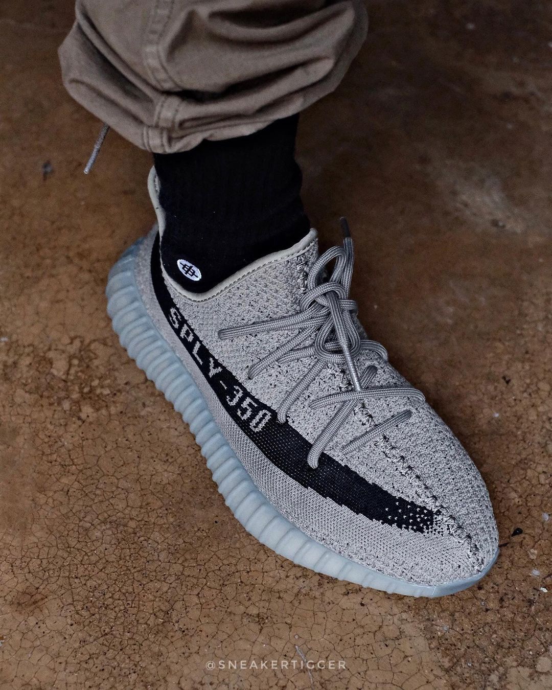 adidas Yeezy Boost 350 V2 Granite HQ2059 Release Date