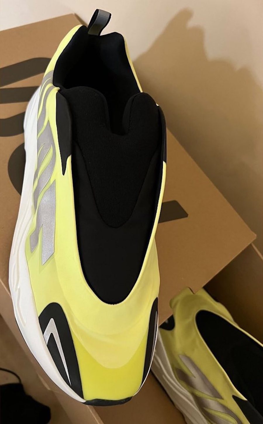 adidas Yeezy Boost 700 MNVN Laceless Phosphor GY2055 Release Date