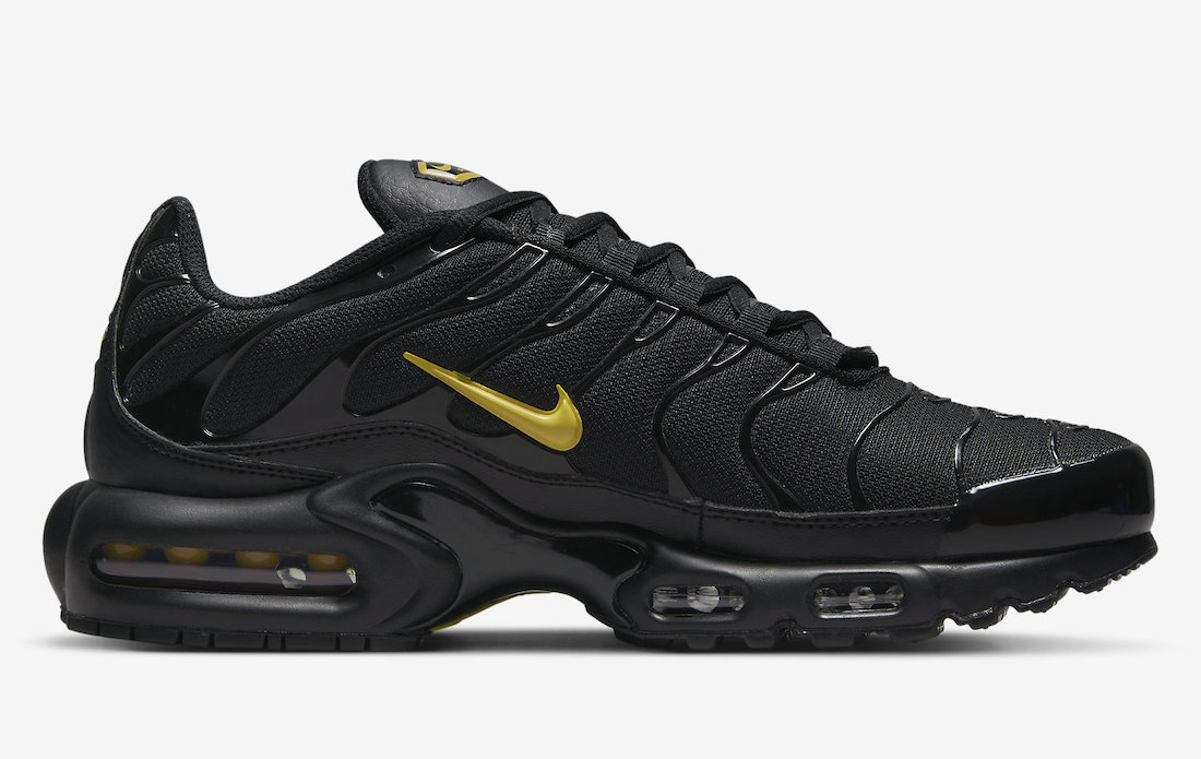 Nike Air Max Plus Triple Black DX2652-001 Release Date Info