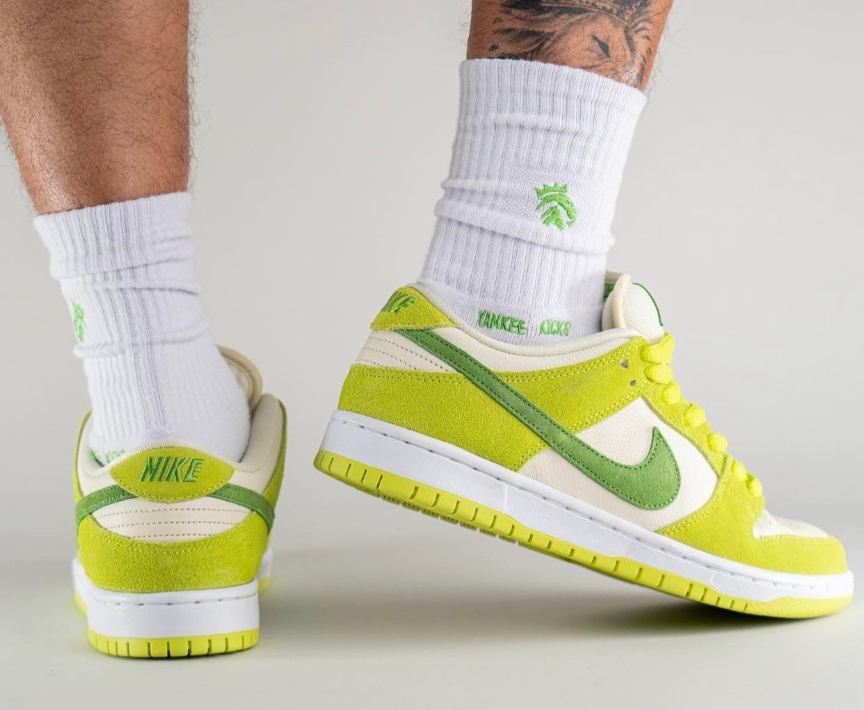 Nike SB Dunk Low Green Apple DM0807-300 On-Feet